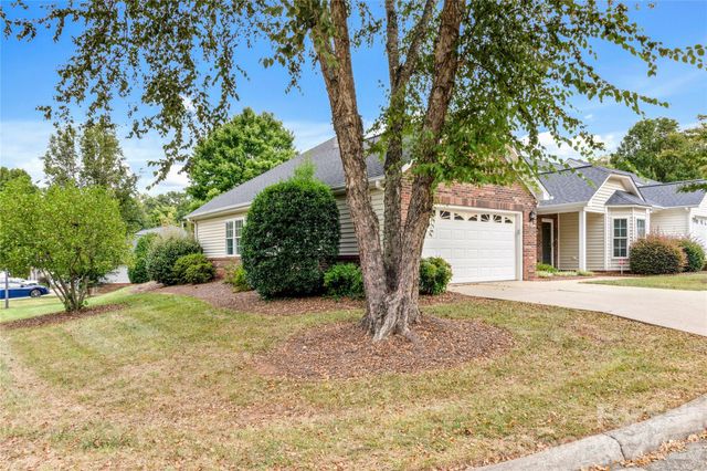 106 Miller Pointe Way, Winston Salem, NC 27106