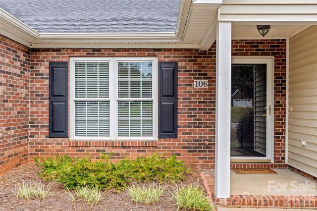 106 Miller Pointe Way, Winston Salem, NC 27106