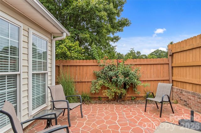 106 Miller Pointe Way, Winston Salem, NC 27106
