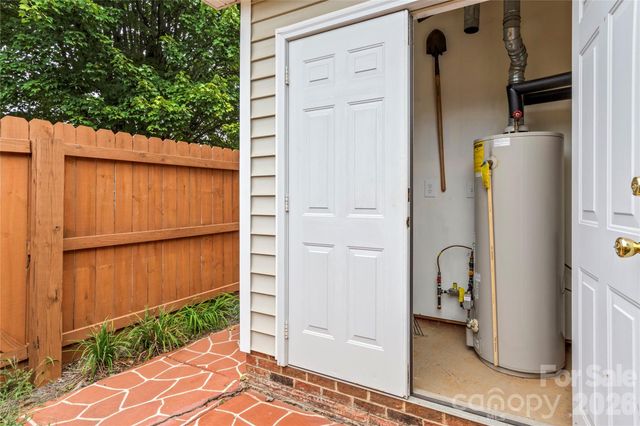 106 Miller Pointe Way, Winston Salem, NC 27106