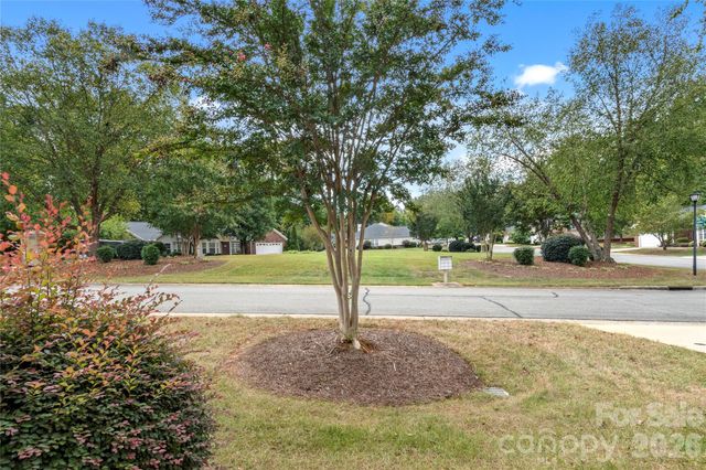 106 Miller Pointe Way, Winston Salem, NC 27106
