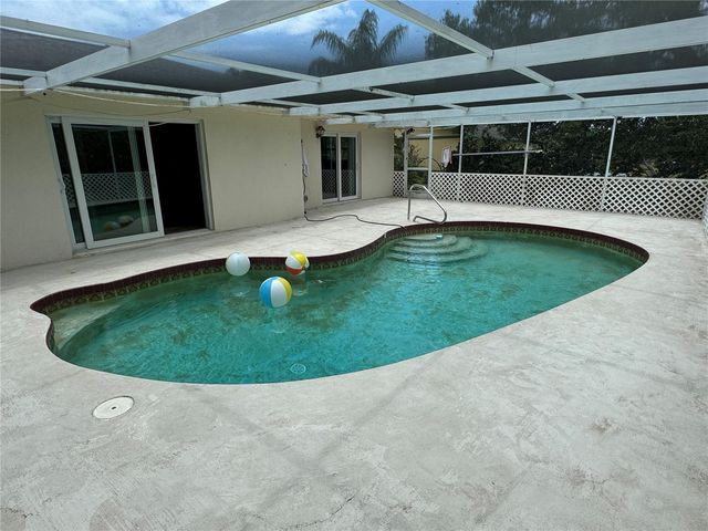 147 HOURGLASS DRIVE, Venice, FL 34293