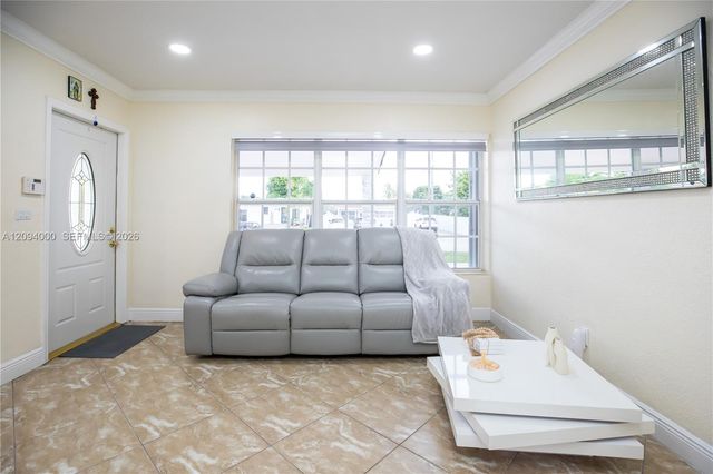 188 E 59th Street, Hialeah, FL 33013