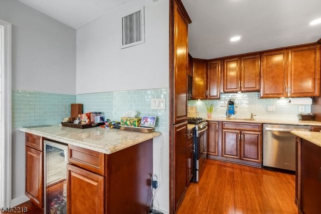 555 North Ave 11E, Fort Lee Boro, NJ 07024