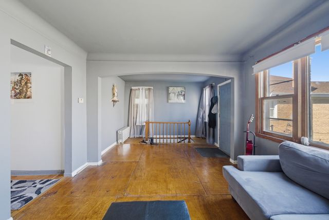 3524 N OZARK Avenue, Chicago, IL 60634