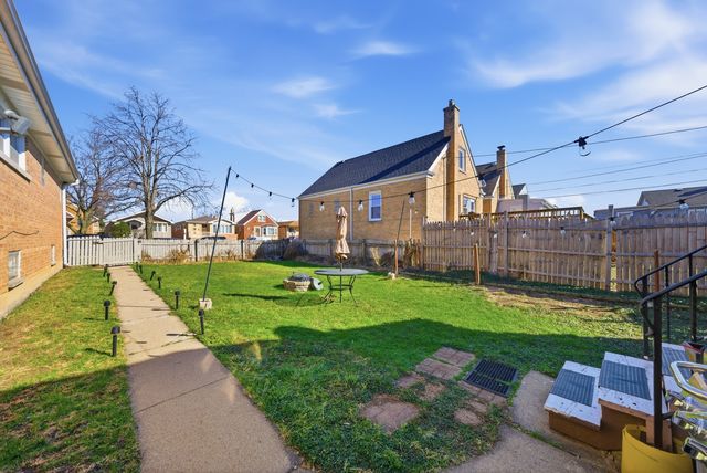 3524 N OZARK Avenue, Chicago, IL 60634