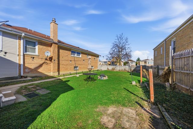 3524 N OZARK Avenue, Chicago, IL 60634