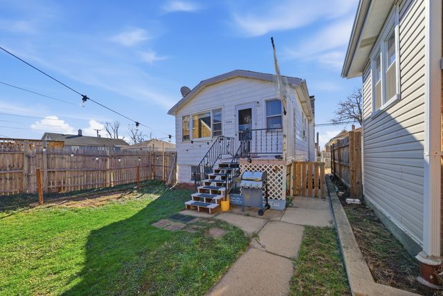 3524 N OZARK Avenue, Chicago, IL 60634