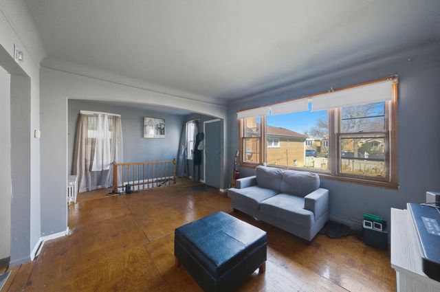 3524 N OZARK Avenue, Chicago, IL 60634