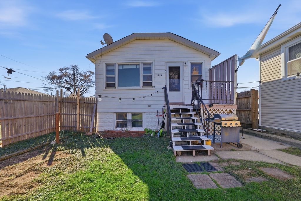 3524 N OZARK Avenue, Chicago, IL 60634
