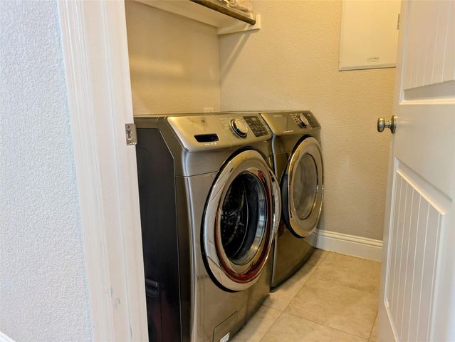 2472 Twin Oaks Drive, Little Elm, TX 75068