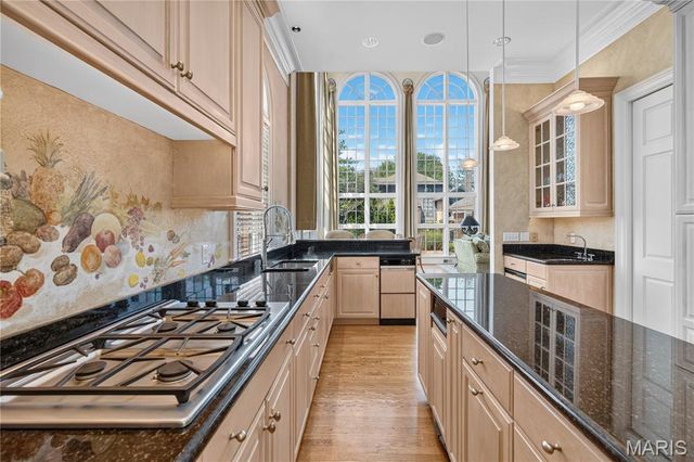 103 Linden Avenue, Clayton, MO 63105