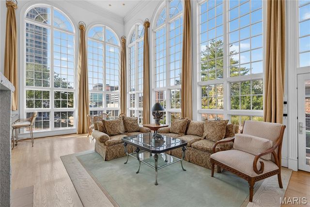 103 Linden Avenue, Clayton, MO 63105
