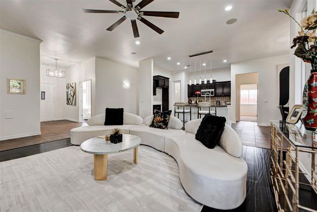 2801 Firewheel Road, Edmond, OK 73013