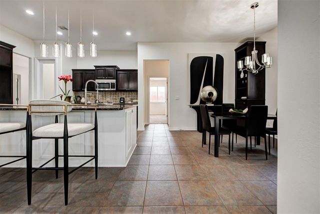 2801 Firewheel Road, Edmond, OK 73013
