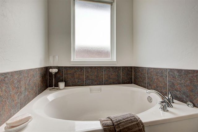 2801 Firewheel Road, Edmond, OK 73013