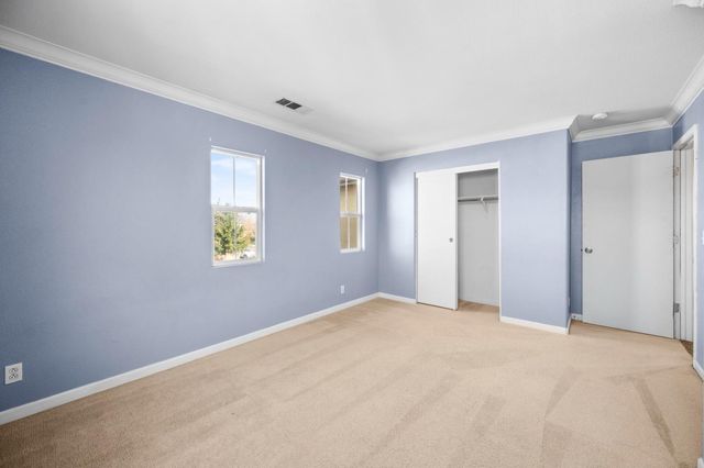 2385 S Creekside Drive, Los Banos, CA 93635