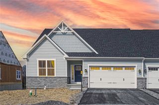 142 Olga Ave., Robinson Twp, PA 15108