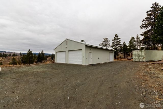 182 Point Drive, Oroville, WA 98844