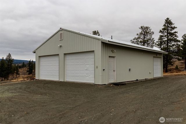 182 Point Drive, Oroville, WA 98844