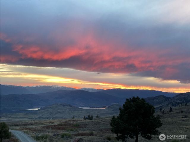 182 Point Drive, Oroville, WA 98844