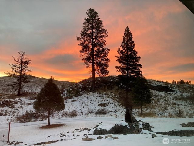 182 Point Drive, Oroville, WA 98844