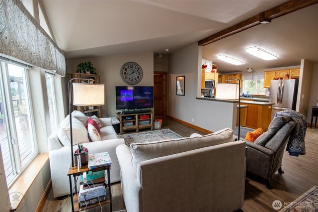 182 Point Drive, Oroville, WA 98844