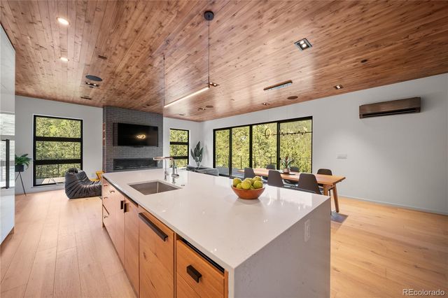 365 Bow Mountain Road, Boulder, CO 80302