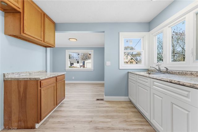 1202 28th Street NE, Canton, OH 44714