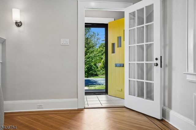 32 Rutgers St, Maplewood Twp., NJ 07040