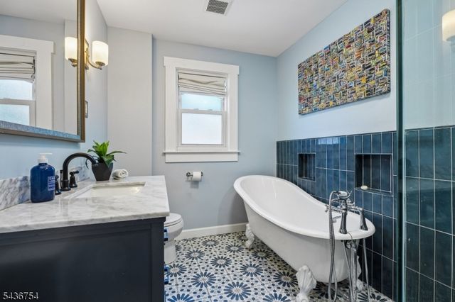 32 Rutgers St, Maplewood Twp., NJ 07040