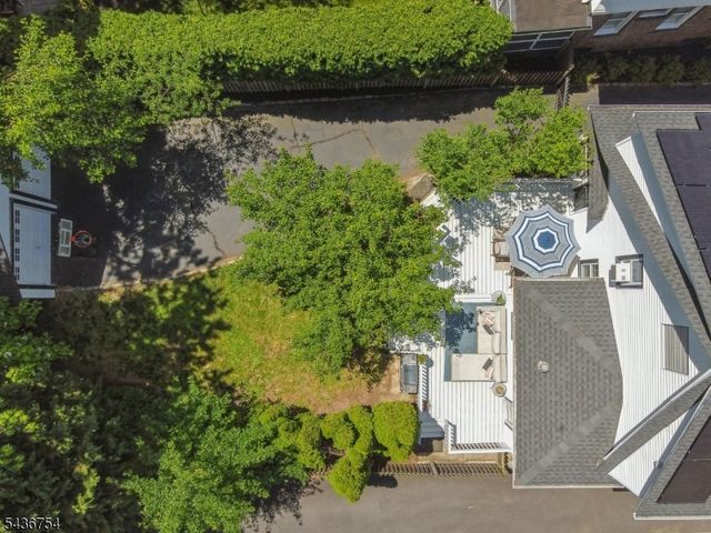 32 Rutgers St, Maplewood Twp., NJ 07040