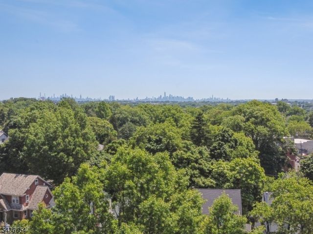 32 Rutgers St, Maplewood Twp., NJ 07040
