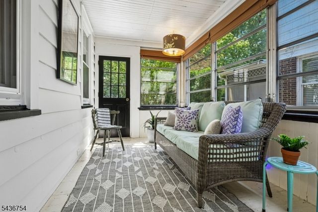 32 Rutgers St, Maplewood Twp., NJ 07040