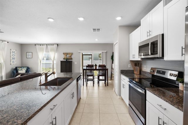 36412 GARDEN WALL WAY, Zephyrhills, FL 33541