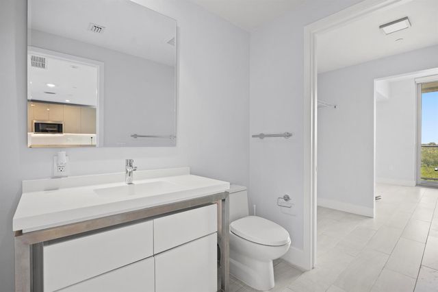 2000 Metropica Way 802, Sunrise, FL 33323