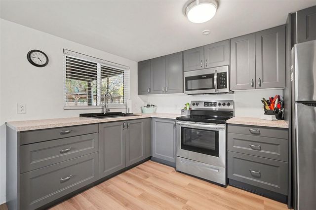 6305 S MACDILL AVENUE, Tampa, FL 33611