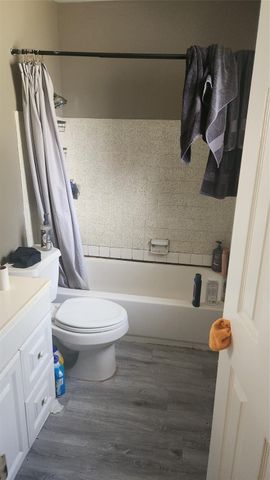 8718 Glen Shadow Drive, Houston, TX 77088