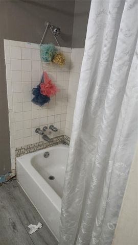 8718 Glen Shadow Drive, Houston, TX 77088