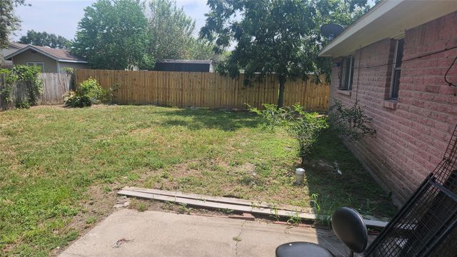 8718 Glen Shadow Drive, Houston, TX 77088