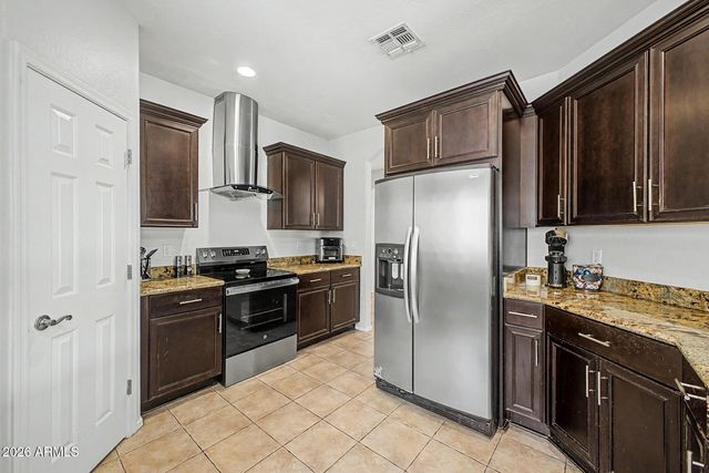 6757 W Tether Trail, Peoria, AZ 85383