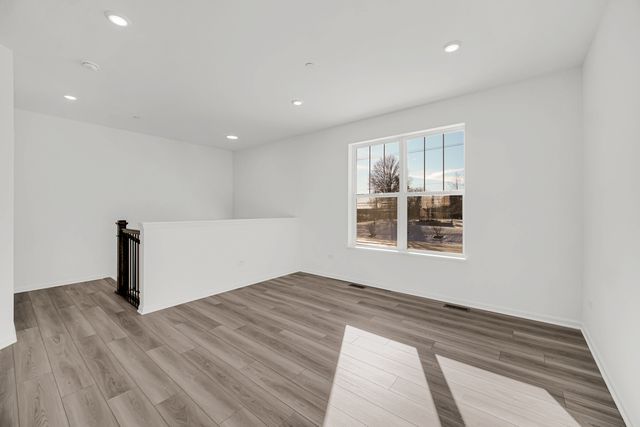 203 Settlers Place 203, West Dundee, IL 60118