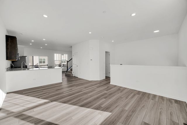 203 Settlers Place 203, West Dundee, IL 60118