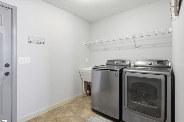 870 Vandenburg Drive, Boiling Springs, SC 29316