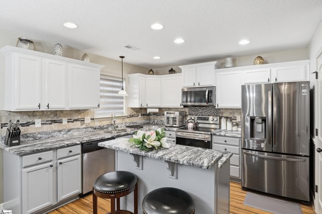 870 Vandenburg Drive, Boiling Springs, SC 29316