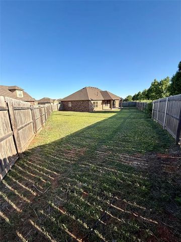 3705 Lambeth Street, Mustang, OK 73064