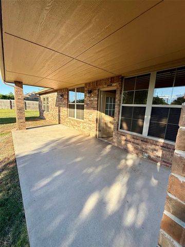 3705 Lambeth Street, Mustang, OK 73064