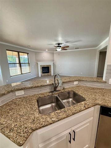 3705 Lambeth Street, Mustang, OK 73064