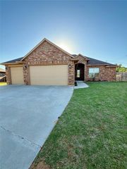 3705 Lambeth Street, Mustang, OK 73064