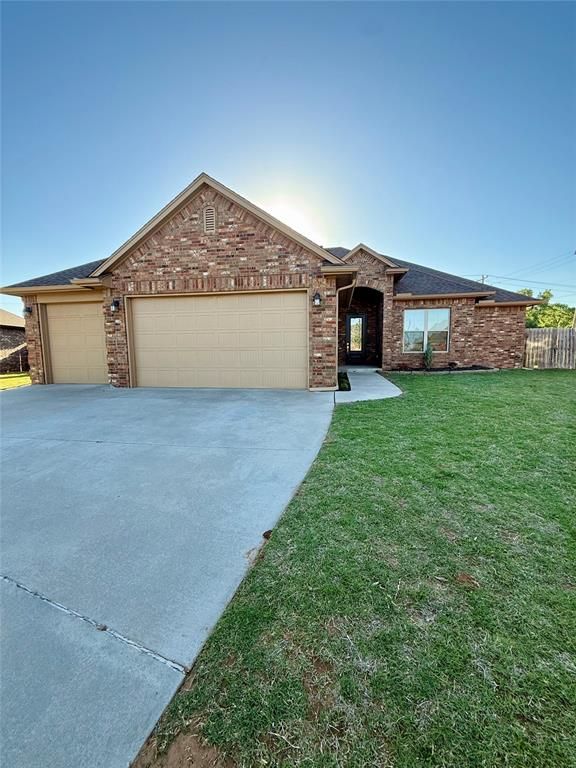 Image 1 of property listing at 3705 Lambeth Street, Mustang, OK 73064